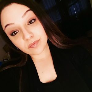 Meet your Posher, Gina